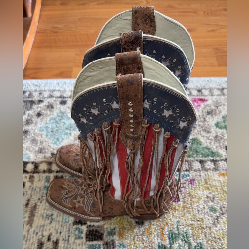 Brown and Red Fringed Heeled Boots Perfect for the 4th of July! Size 6/6.5